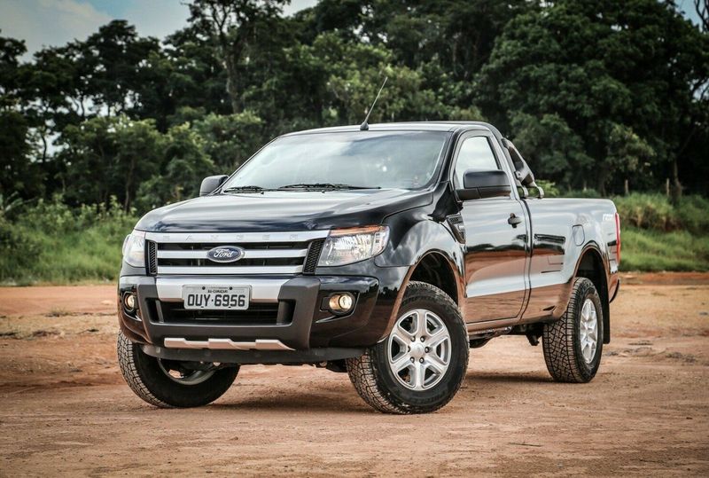 Ford Ranger T6، بيك أب بكابينة مفردة — منظر أمامي أيمن