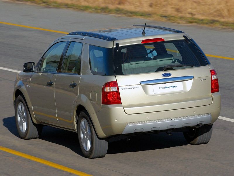 Ford Territory SY, Внедорожник 5 дв. — вид сзади слева