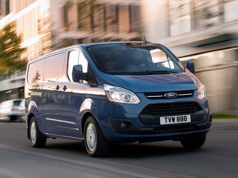Ford Transit Custom I، فان LWB Van — منظر أمامي أيمن