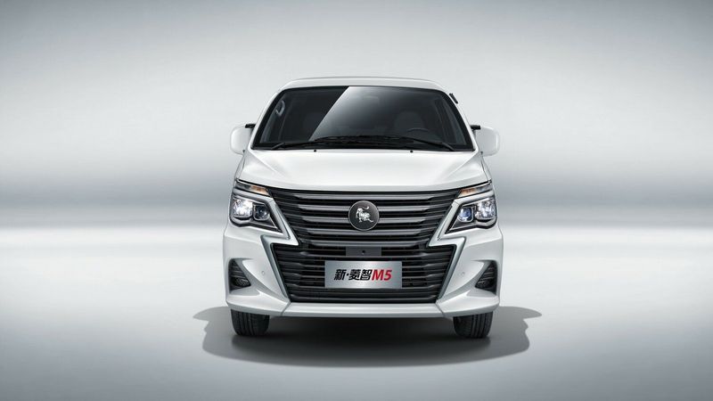 DongFeng Forthing Lingzhi M5، ميني فان — منظر أمامي