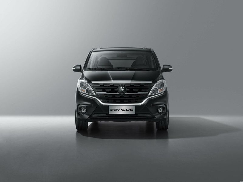 DongFeng Forthing Lingzhi Plus، ميني فان — منظر أمامي