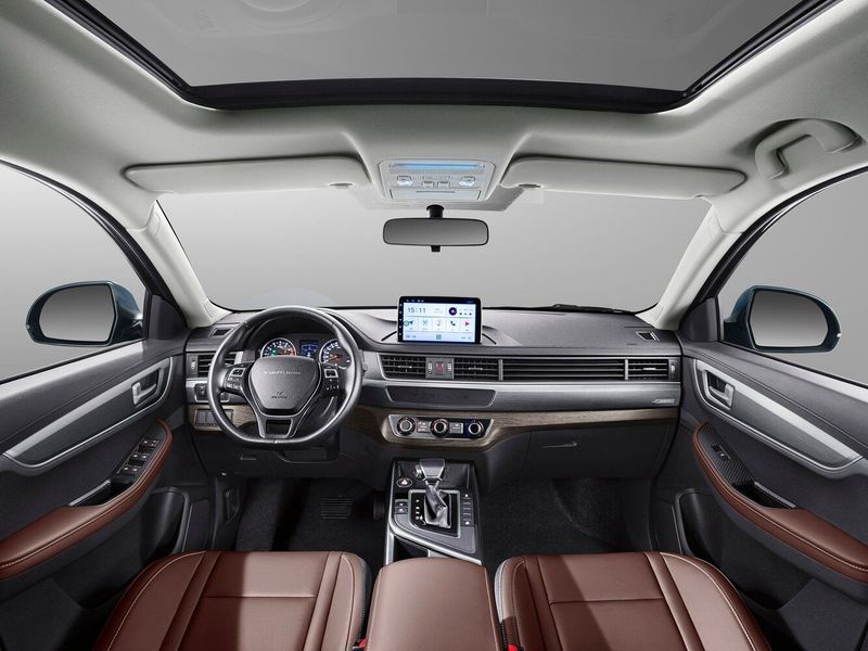 DongFeng Forthing T5 أنا فيس ليفت 2، دفع رباعي 5 أبواب — لوحة القيادة