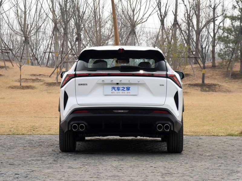 Geely Boyue Cool, Внедорожник 5 дв. — вид сзади