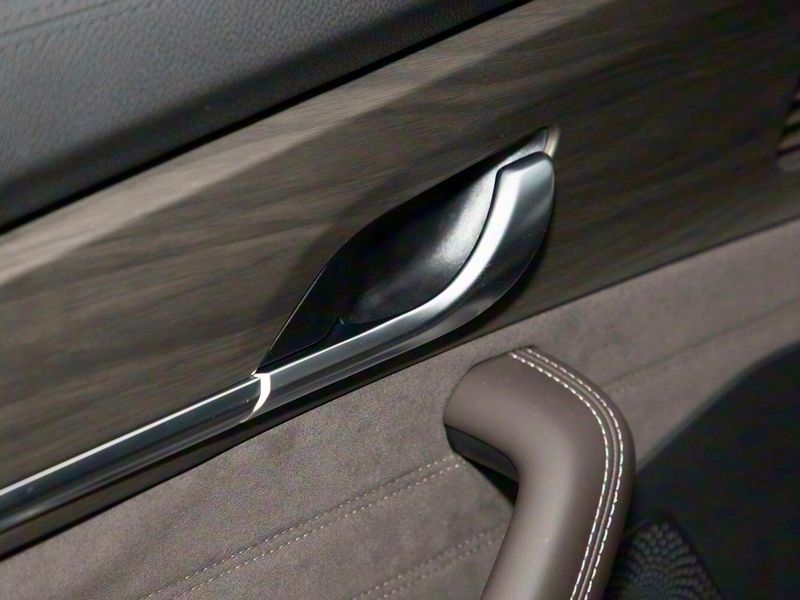 Geely Xingyue L I Рестайлинг 2, Внедорожник 5 дв. — деталь интерьера