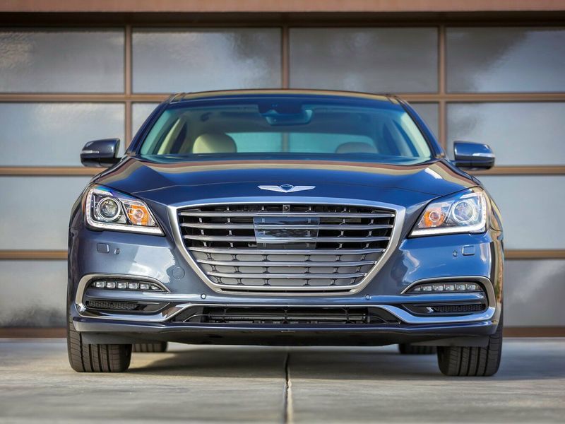 Genesis G80 I, Седан — вид спереди
