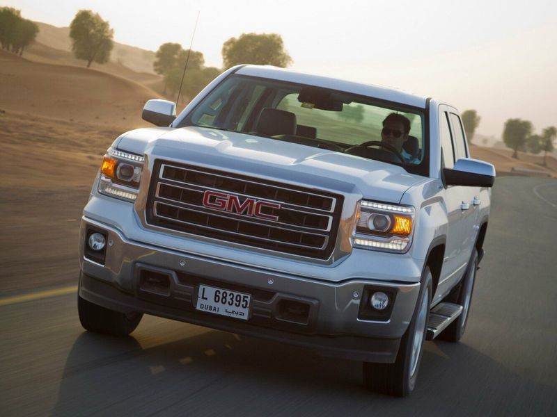 GMC Sierra III (K2XX), Пикап двойная кабина Crew Cab — вид спереди слева