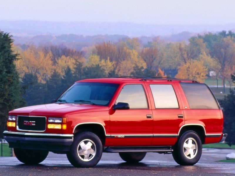 GMC Yukon I (GMT400)، دفع رباعي 5 أبواب — منظر أمامي أيسر