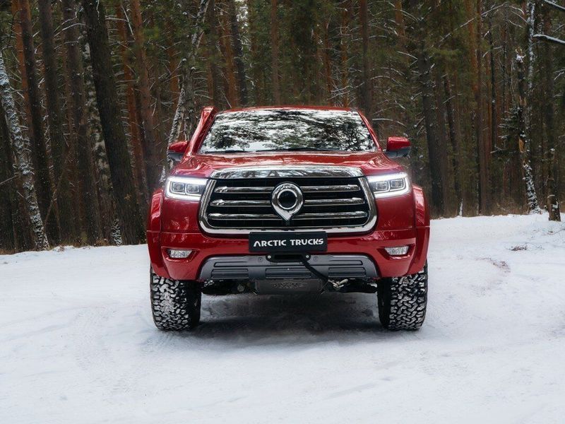 Great Wall Poer I، بيك أب بكابينة مزدوجة Arctic Trucks — منظر أمامي