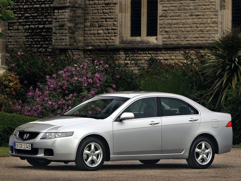 Honda Accord سابعاً، سيدان — منظر أمامي أيسر
