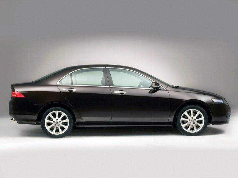 Honda Accord VII Рестайлинг, Седан — вид слева