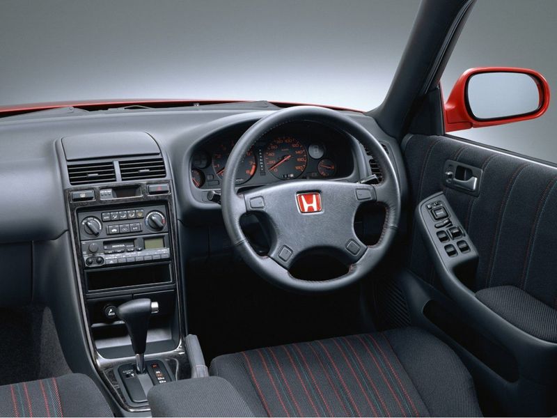 Honda Ascot II (CE), Седан — место водителя