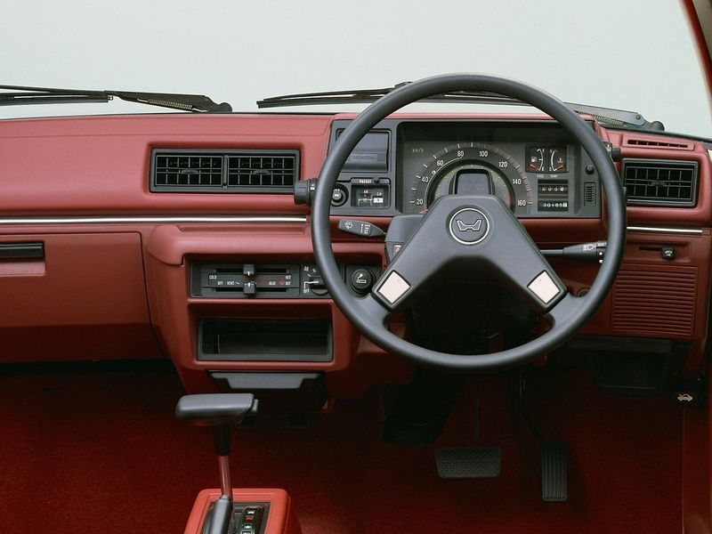 Honda Civic II, Универсал 5 дв. — передняя панель