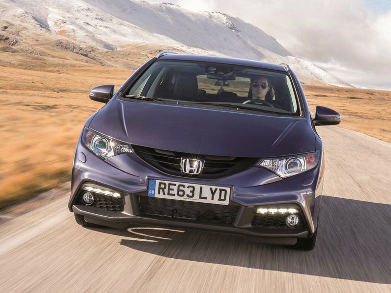 Honda Civic IX Рестайлинг, Универсал 5 дв. — вид спереди