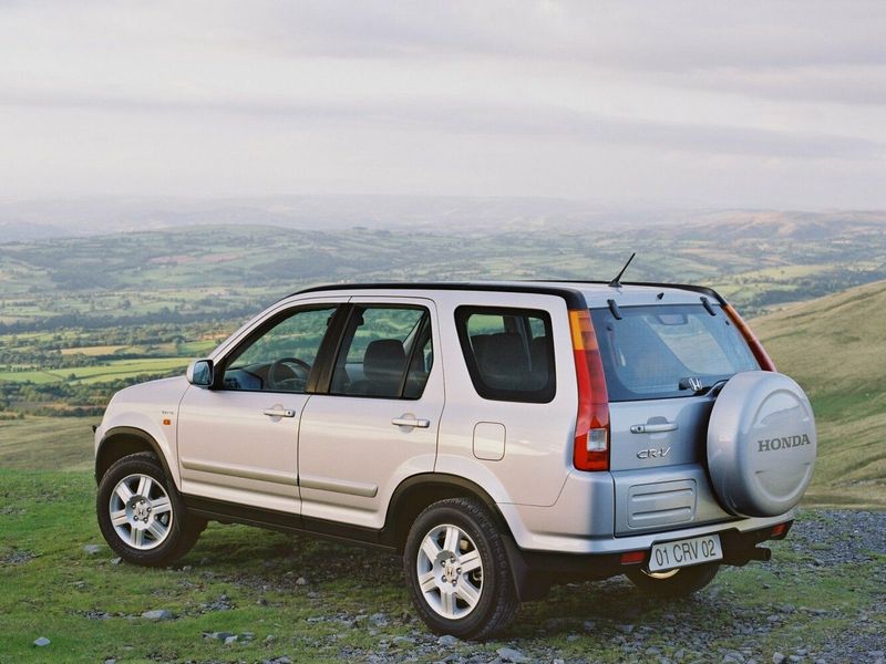 Honda CR-V II, Внедорожник 5 дв. — вид сзади слева