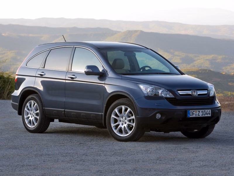 Honda CR-V III, Внедорожник 5 дв. — вид спереди справа