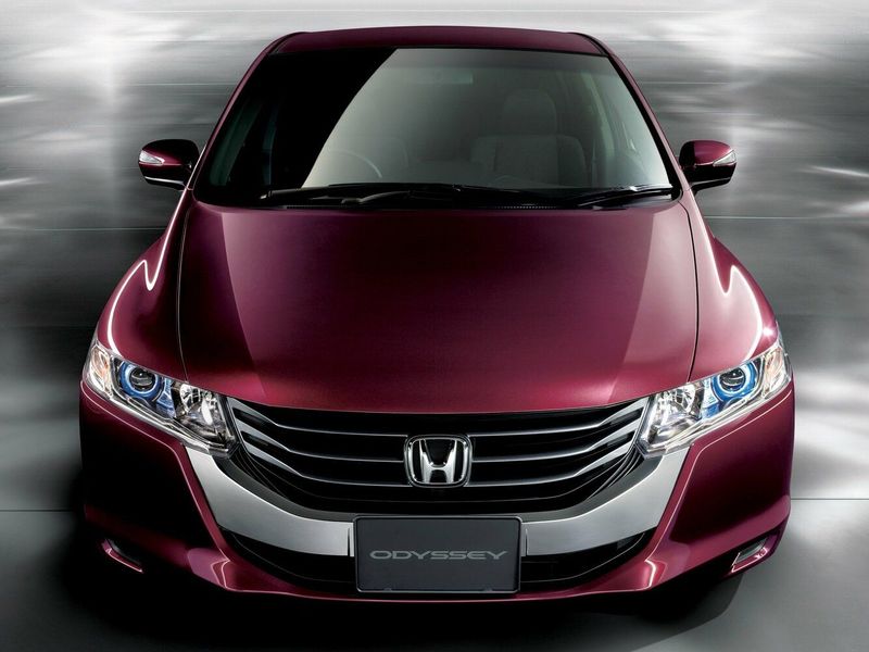 Honda Odyssey IV, Компактвэн — вид спереди