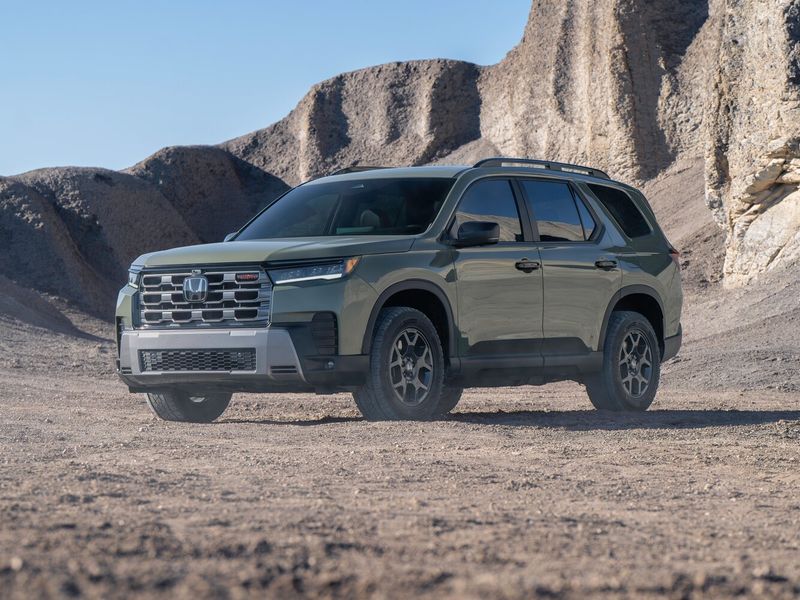 Honda Pilot IV Рестайлинг, Внедорожник 5 дв. USA (285hp) — вид спереди слева