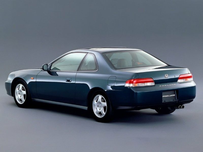 Honda Prelude V, Купе — вид сзади справа