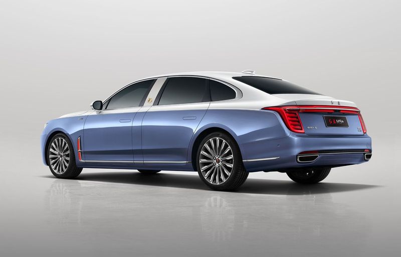 Hongqi H9 I, Седан Plus — вид сзади в три четверти