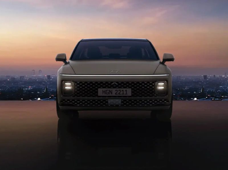 Hyundai Azera الرابع، سيدان — منظر أمامي