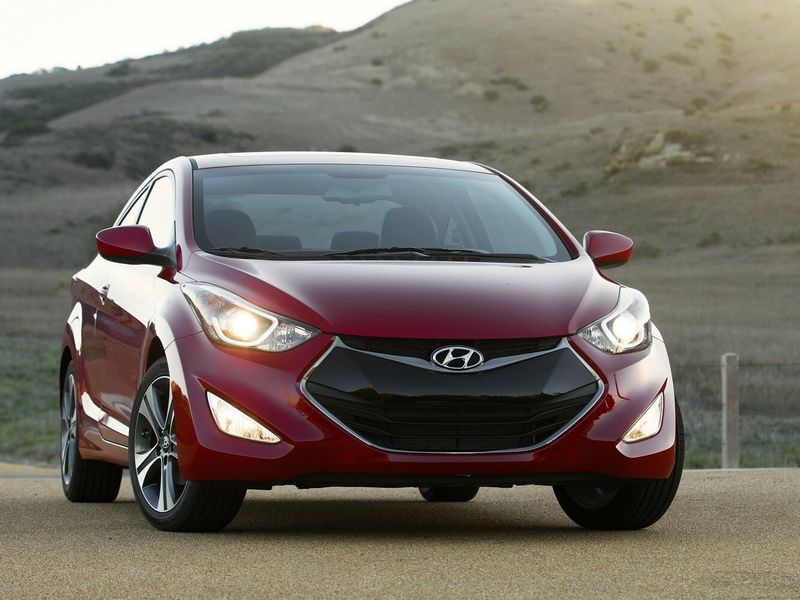 Hyundai Elantra عملية فيس ليفت V (MD)، كوبيه — منظر أمامي