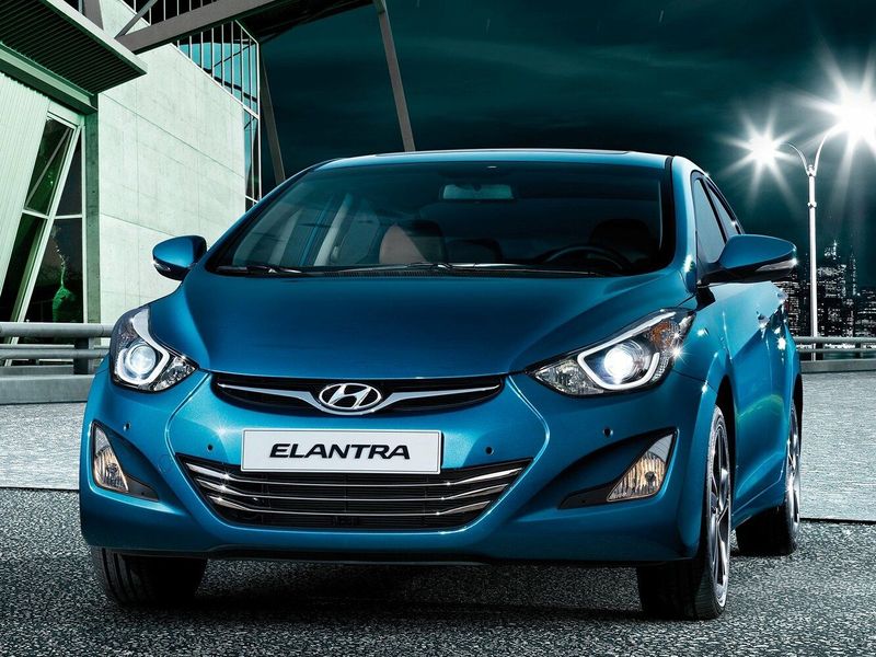 Hyundai Elantra عملية فيس ليفت V (MD)، سيدان — منظر أمامي