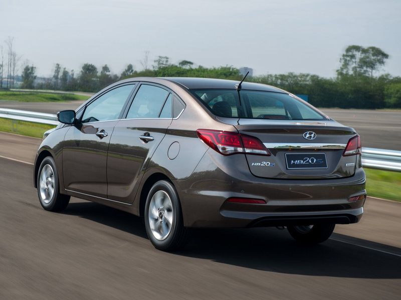 Hyundai HB20 I Рестайлинг, Седан — вид сзади в три четверти