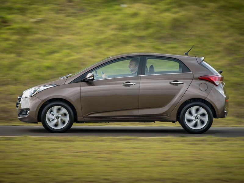 Hyundai HB20 I Рестайлинг, Хэтчбек 5 дв. — вид слева