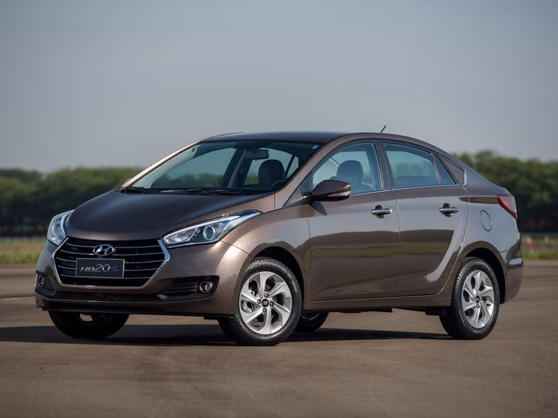 Hyundai HB20 I Рестайлинг, Седан — вид спереди слева