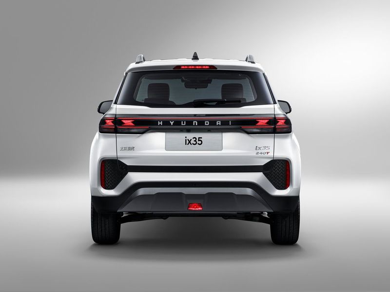 Hyundai ix35 II Рестайлинг, Внедорожник 5 дв. — вид сзади