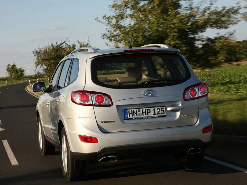 Hyundai Santa Fe فيس ليفت الثاني، دفع رباعي 5 أبواب — منظر خلفي أيسر