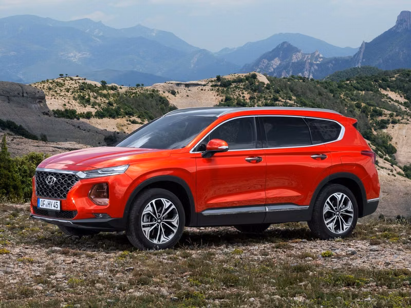 Hyundai Santa Fe IV, Внедорожник 5 дв. — вид спереди справа