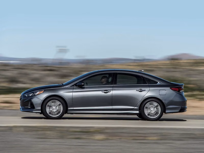 Hyundai Sonata VII (LF) Рестайлинг, Седан — вид слева