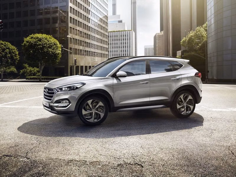 Hyundai Tucson III (TL), Внедорожник 5 дв. — вид спереди слева