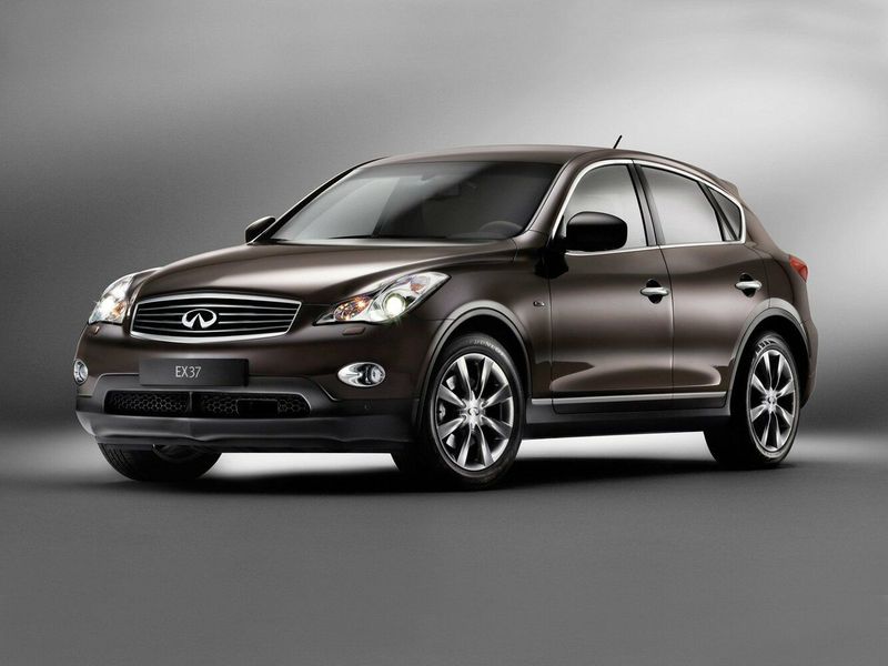 Infiniti EX ط (J50)، دفع رباعي 5 أبواب — منظر أمامي أيمن