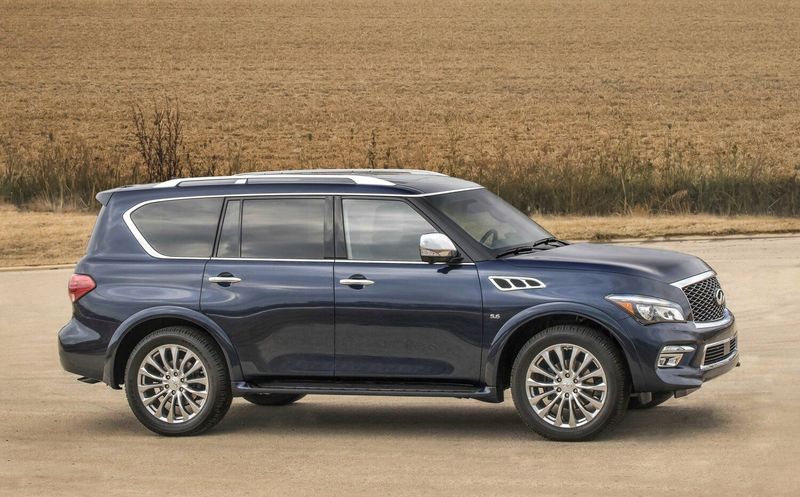 Infiniti QX80 I (Z62) Рестайлинг, Внедорожник 5 дв. — вид справа