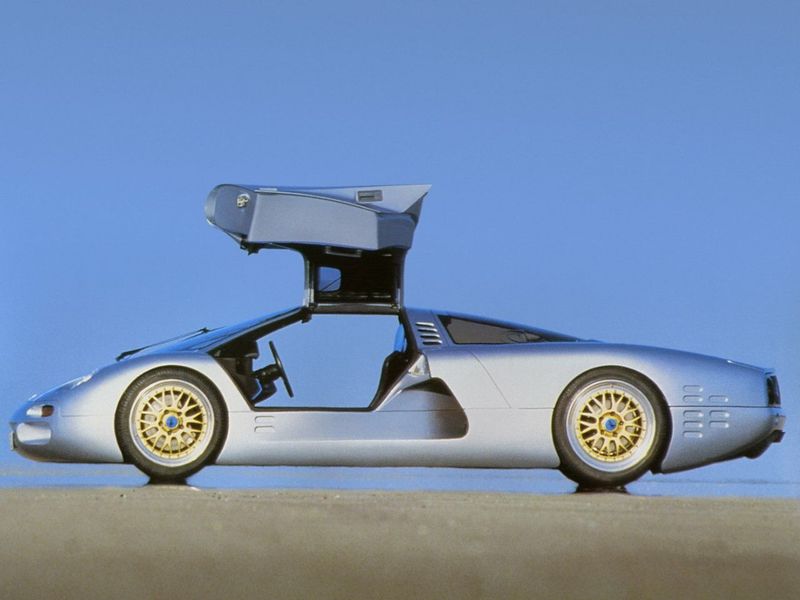 Isdera Commendatore 112i، كوبيه — منظر من الجانب الأيسر