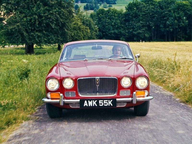 Jaguar XJ I (Series 1), Седан — вид спереди