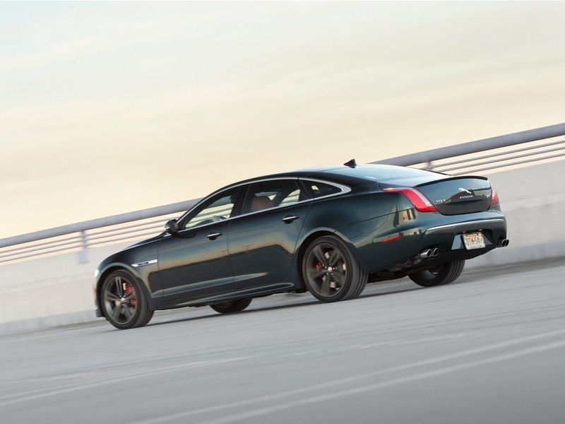 Jaguar XJR IV (X351), Седан Long — вид сзади справа