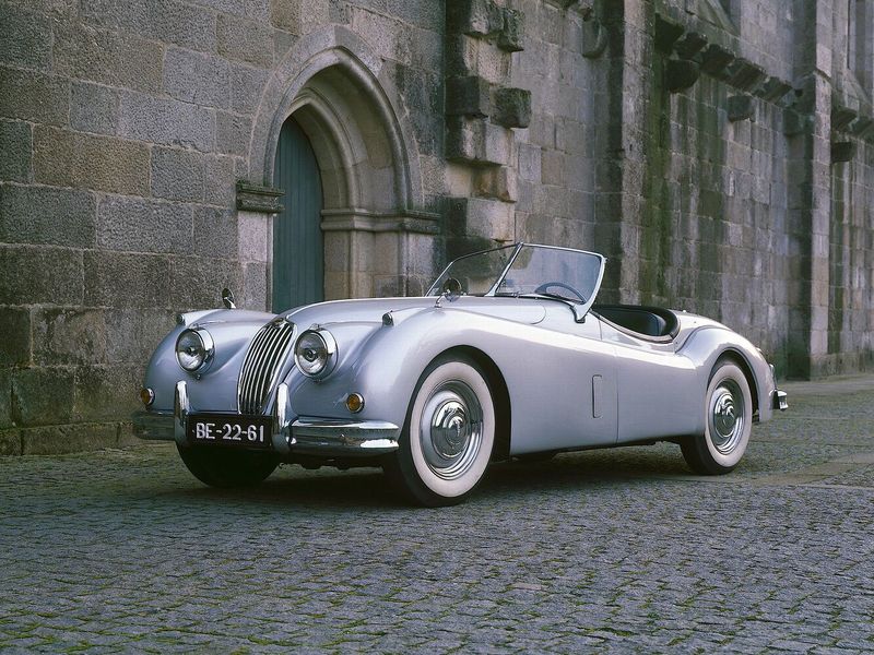 Jaguar XK XK140, Родстер — вид спереди в три четверти