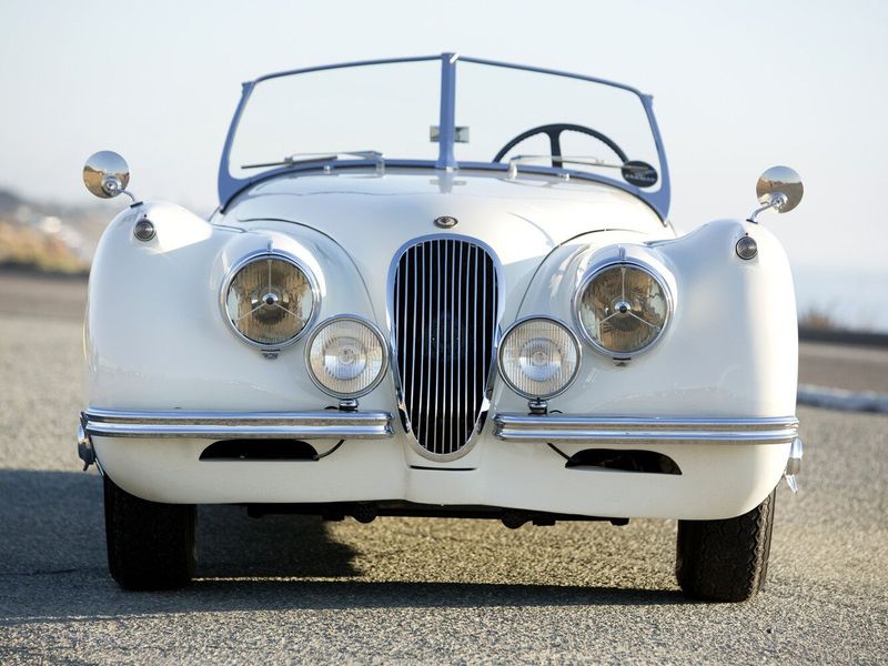 Jaguar XK XK120, Родстер — вид спереди