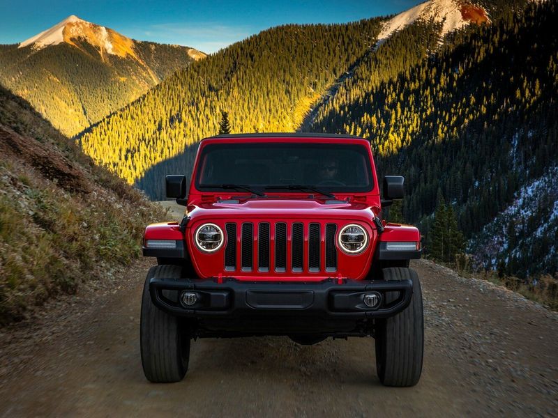 Jeep Wrangler IV (JL)، دفع رباعي 3 أبواب — منظر أمامي