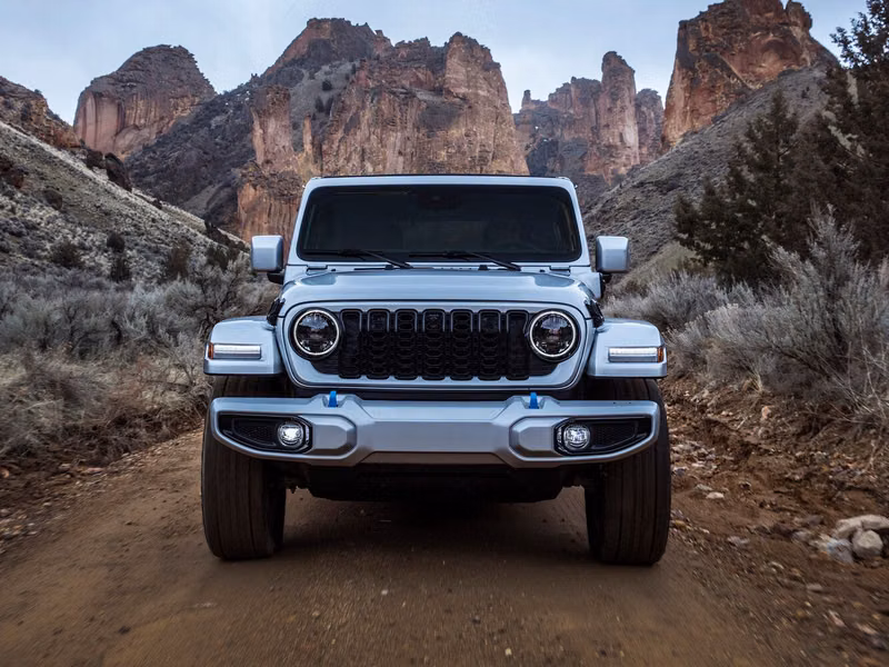 Jeep Wrangler عملية فيس ليفت IV (JL)، دفع رباعي 5 أبواب — منظر أمامي