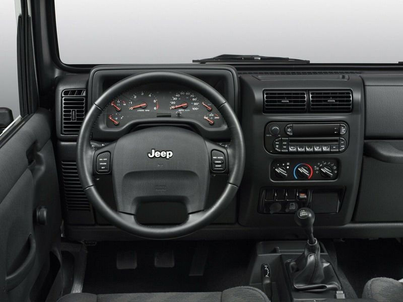 Jeep Wrangler II (TJ)، دفع رباعي خارجي — لوحة القيادة