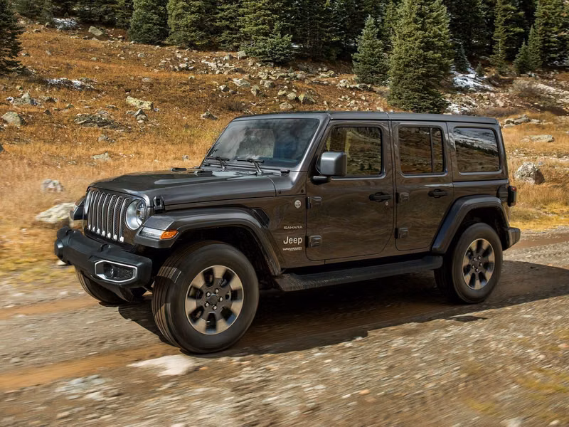 Jeep Wrangler IV (JL)، دفع رباعي 5 أبواب — منظر أمامي أيمن