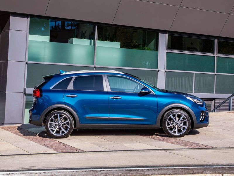 Kia Niro I Рестайлинг, Внедорожник 5 дв. — вид слева