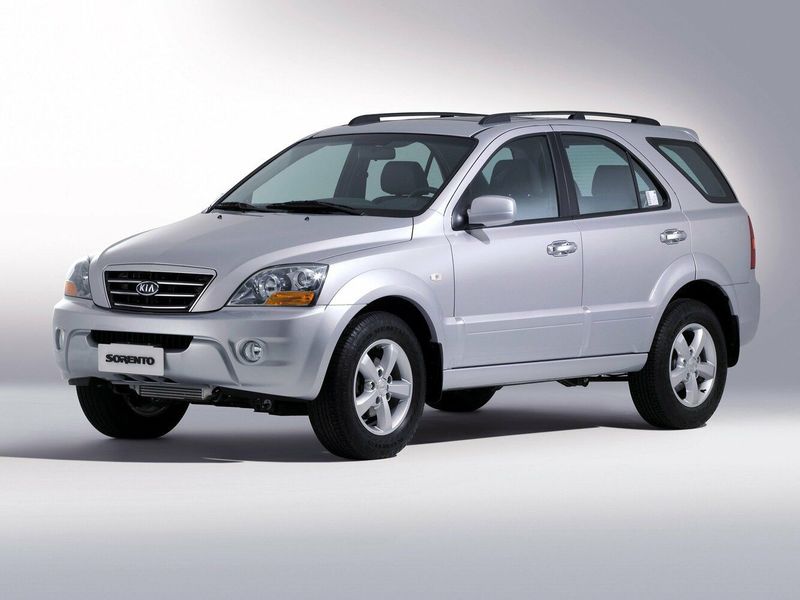 Kia Sorento I Рестайлинг, Внедорожник 5 дв. — вид спереди справа