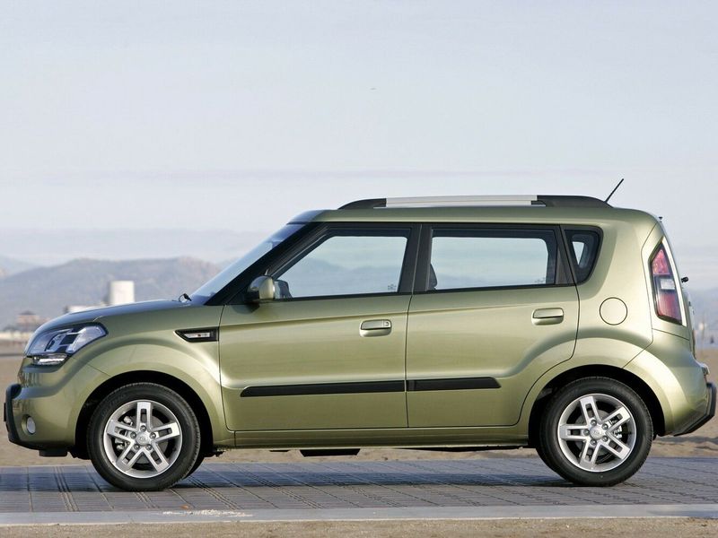Kia Soul I، هاتشباك 5 أبواب — منظر من الجانب الأيسر
