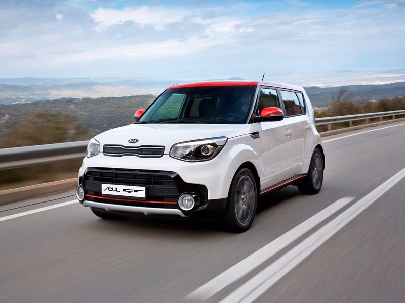 Kia Soul II Рестайлинг, Хэтчбек 5 дв. — вид спереди справа