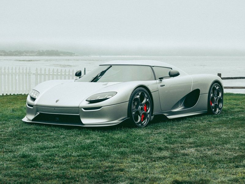 Koenigsegg CC850، تارغا — منظر أمامي بزاوية ثلاثة أرباع